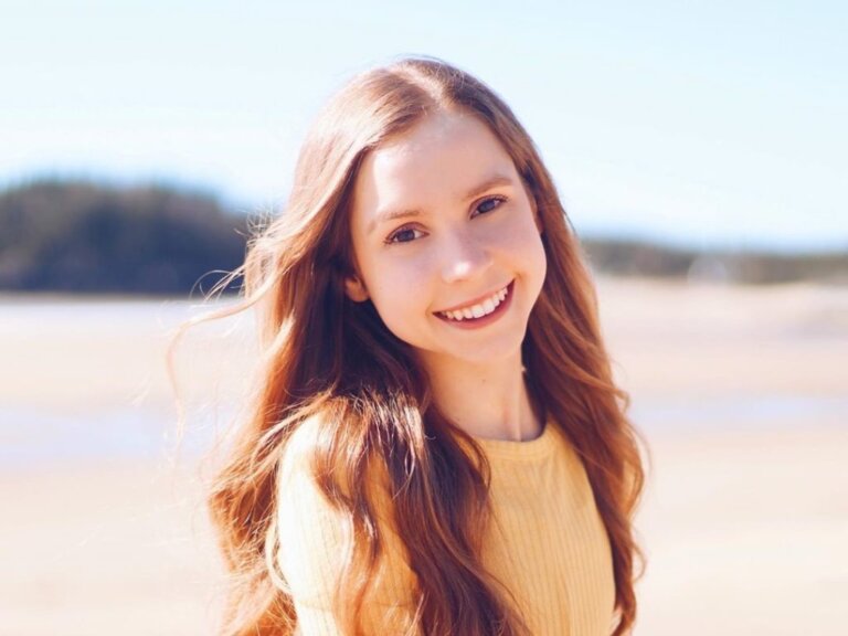 Anna McNulty Net Worth: How much does the 19-year-old Tiktok Star Earn ...