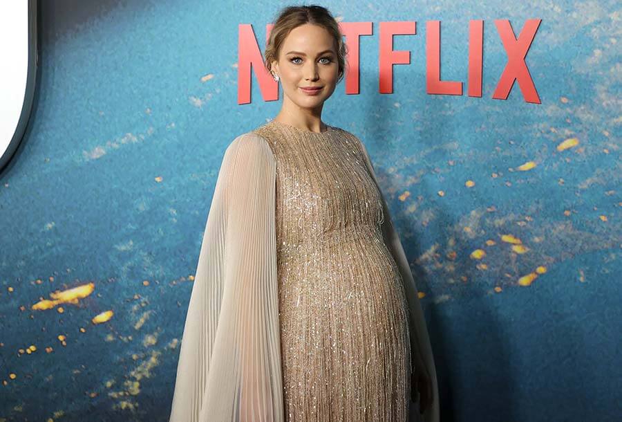 Jennifer Lawrence Pregnant 1 