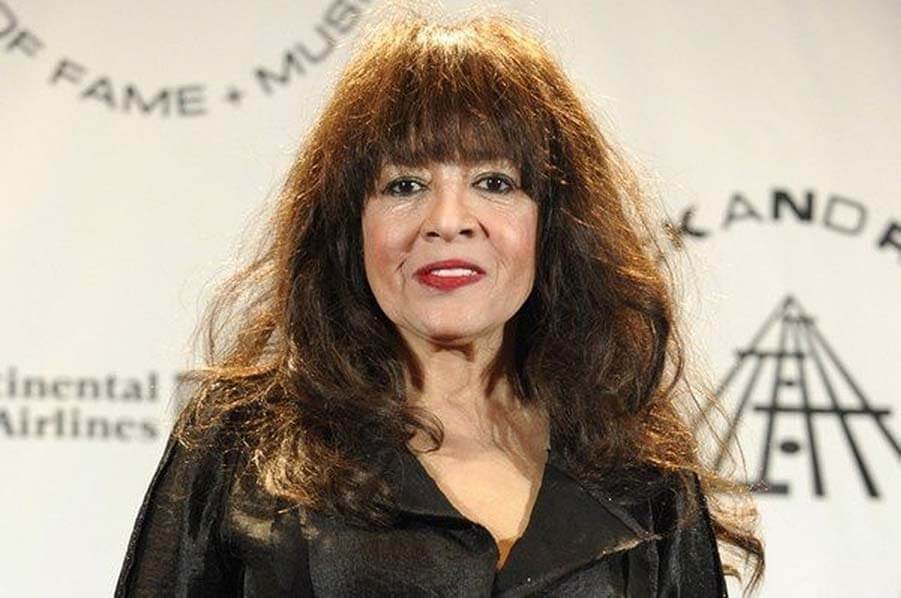 How Phil Spector Related To Ronnie Spector? The Ronettes' Lead Singer ...