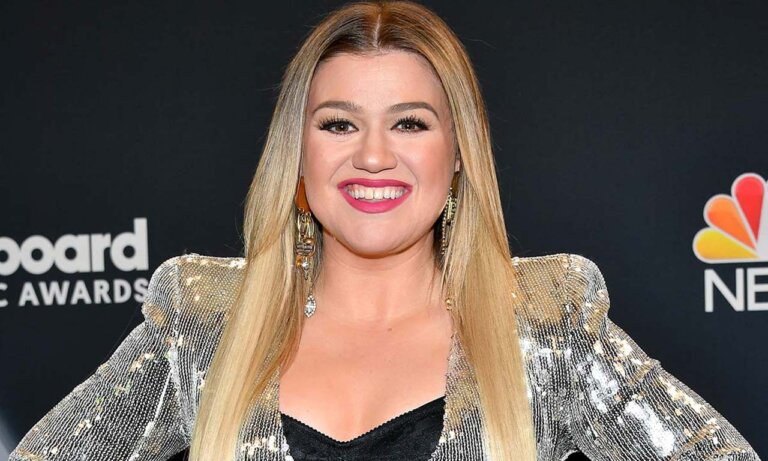 Why Has Kelly Clarkson Changed Her Name? Meaning Behind Brianne ...