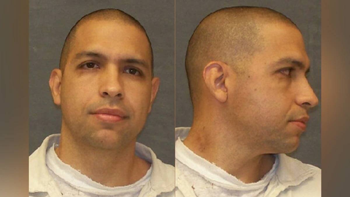 Texas: Gonzalo Lopez stabs guard and escapes prison bus