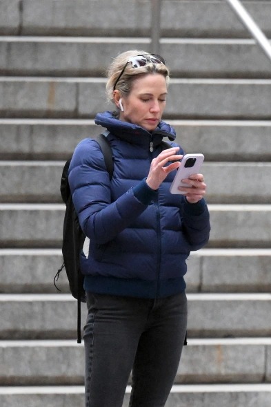 Amy Robach spotted leaving T.J. Holmes’ apartment