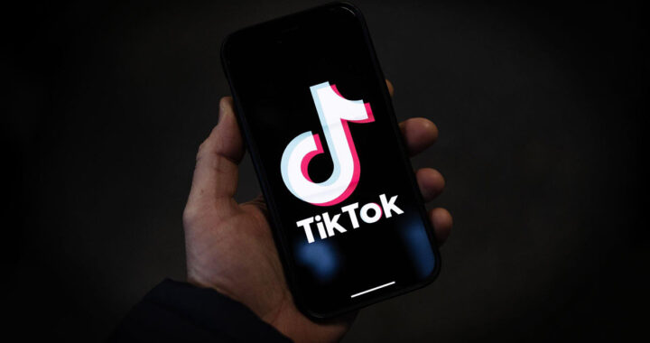 Mewing Beauty Hack Takes TikTok by Storm: What You Need to Know ...