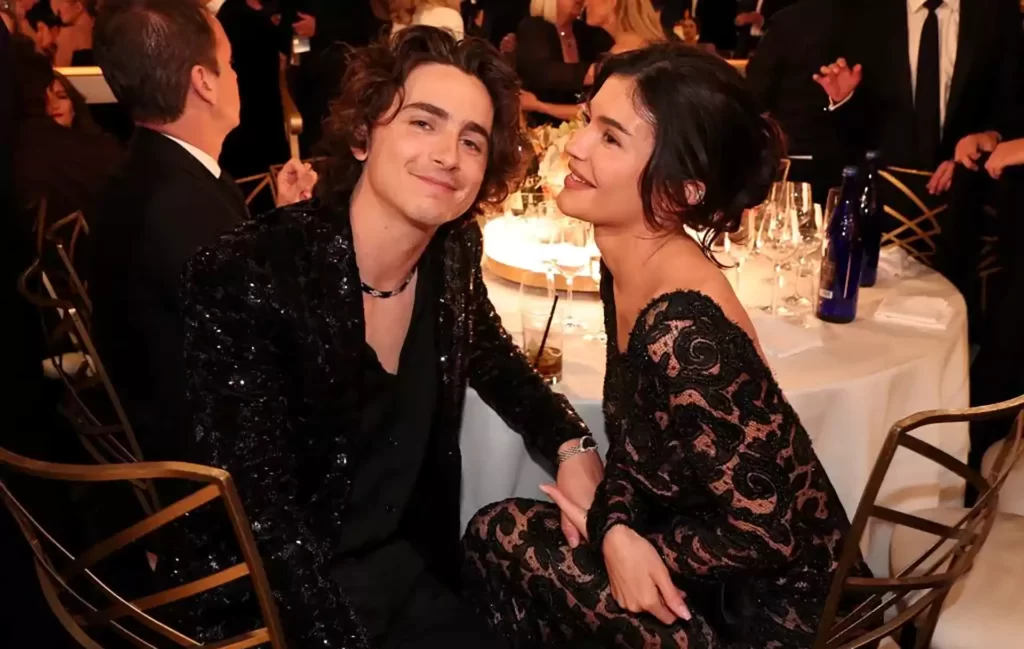 VIDEO Timothée Chalamet and Kylie Jenner Share a Kiss at the 2024